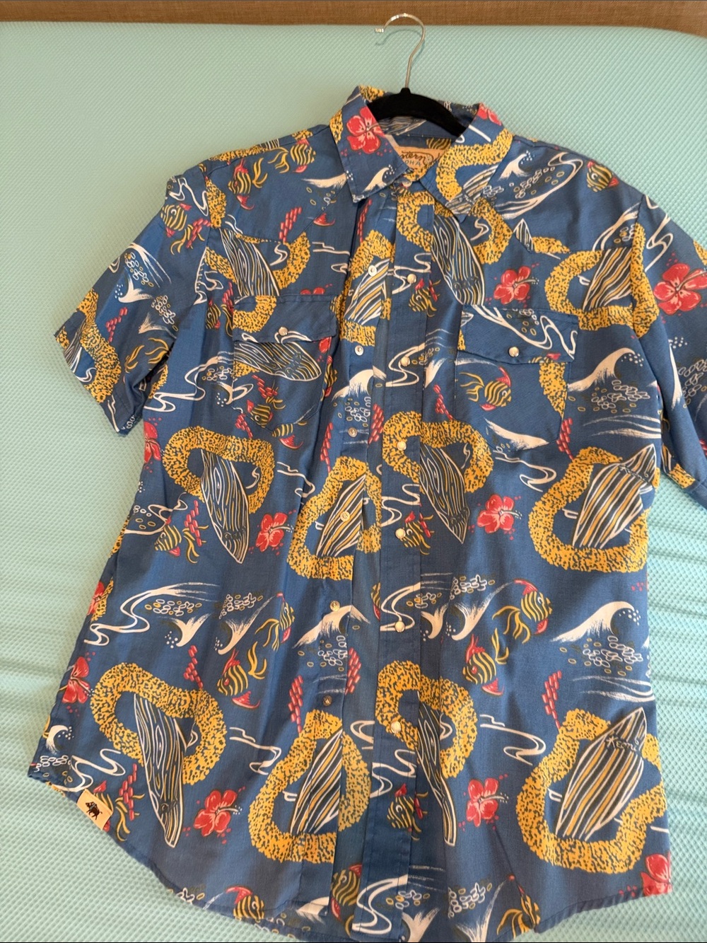 Blue Short-Sleeve Printed Button-Down Shirt - Casual Resort Style